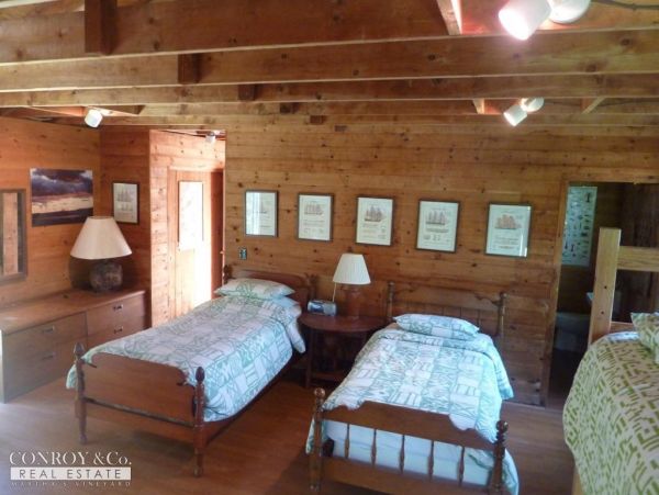 Cape Cod Home 994402