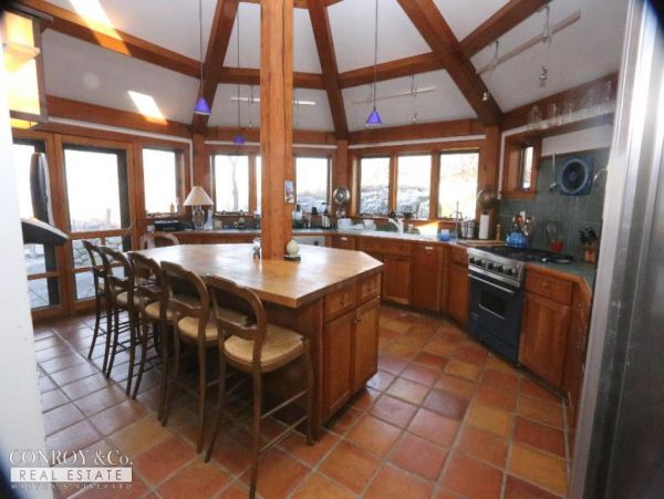 Cape Cod Home 994404