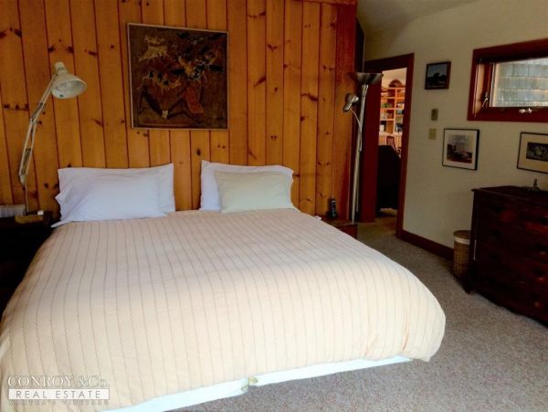 Cape Cod Home 994406