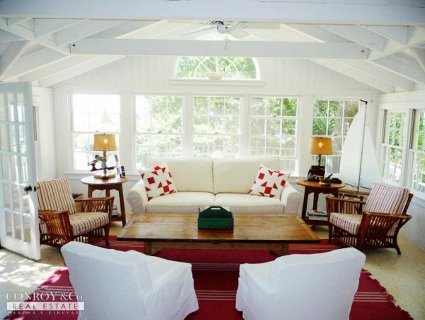 Cape Cod Home 994407