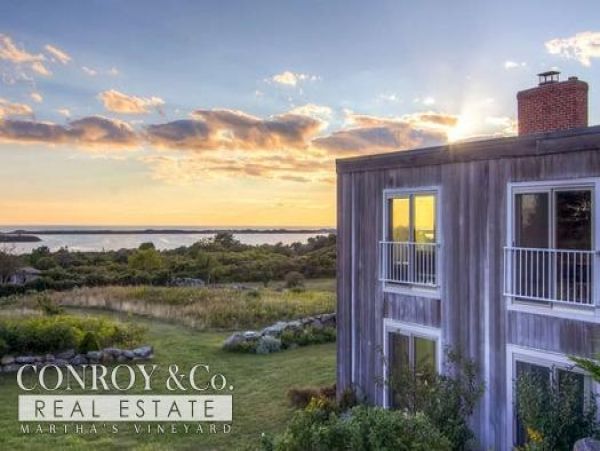 Cape Cod Home 994408