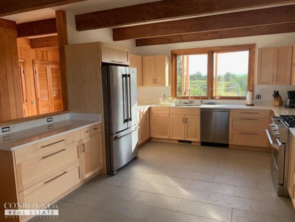 Cape Cod Home 994408