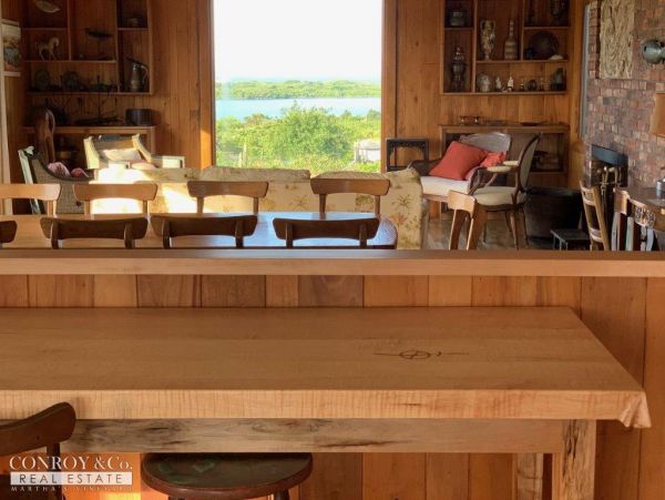 Cape Cod Home 994408