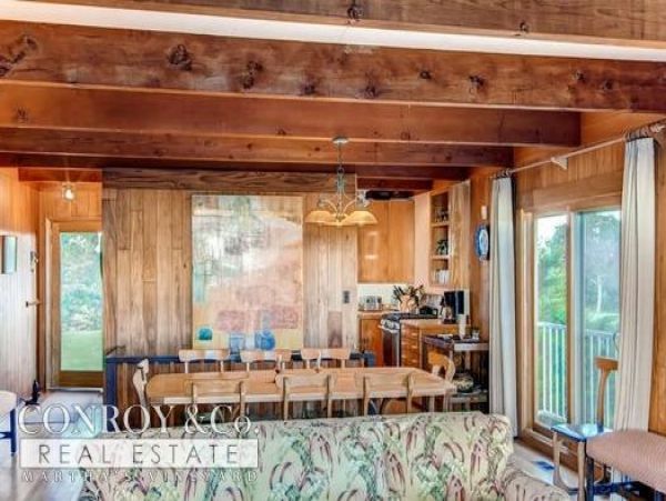 Cape Cod Home 994408