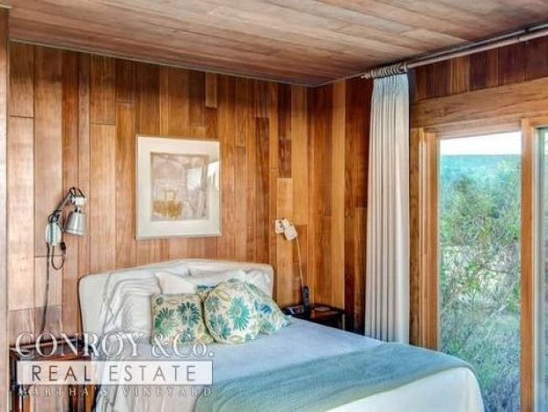 Cape Cod Home 994408