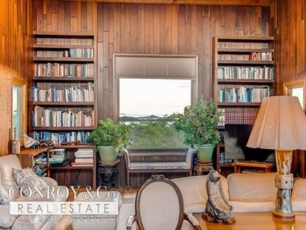 Cape Cod Home 994408