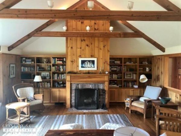 Cape Cod Home 994410