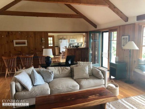 Cape Cod Home 994410