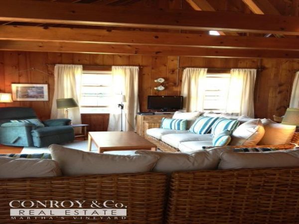 Cape Cod Home 994411