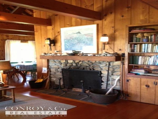 Cape Cod Home 994411
