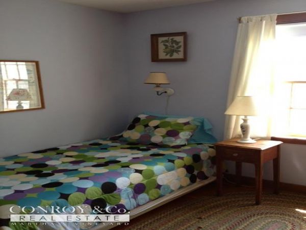 Cape Cod Home 994411