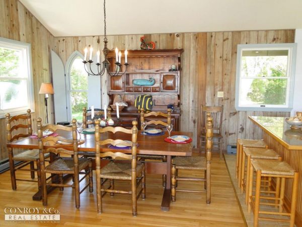 Cape Cod Home 994412