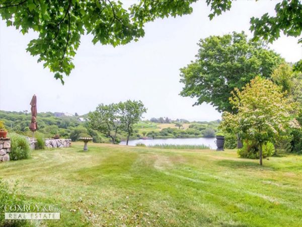 Cape Cod Home 994413