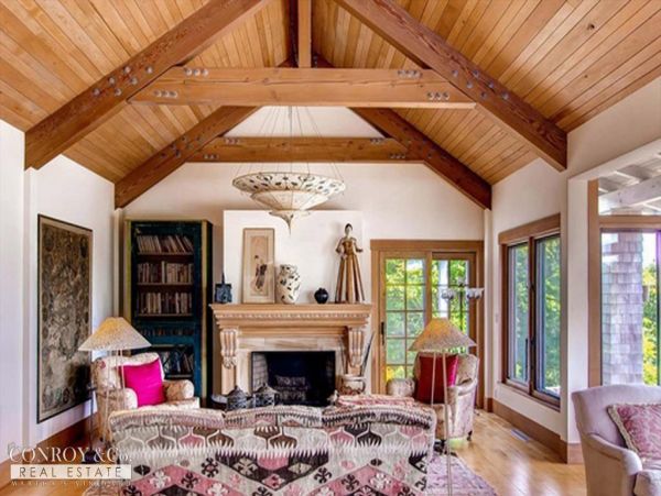 Cape Cod Home 994413