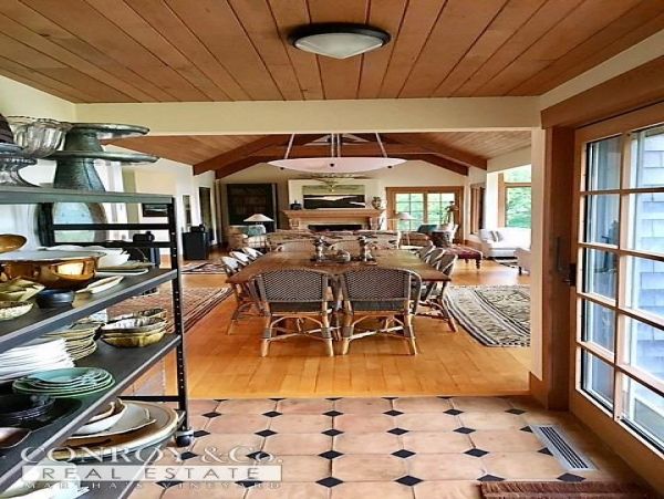 Cape Cod Home 994413