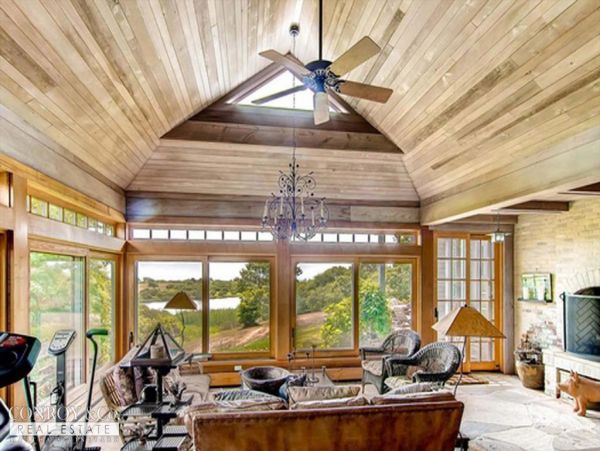 Cape Cod Home 994413