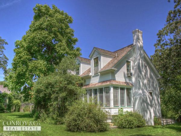 Cape Cod Home 994414