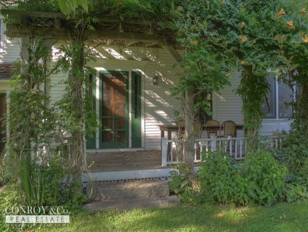 Cape Cod Home 994414