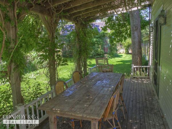 Cape Cod Home 994414