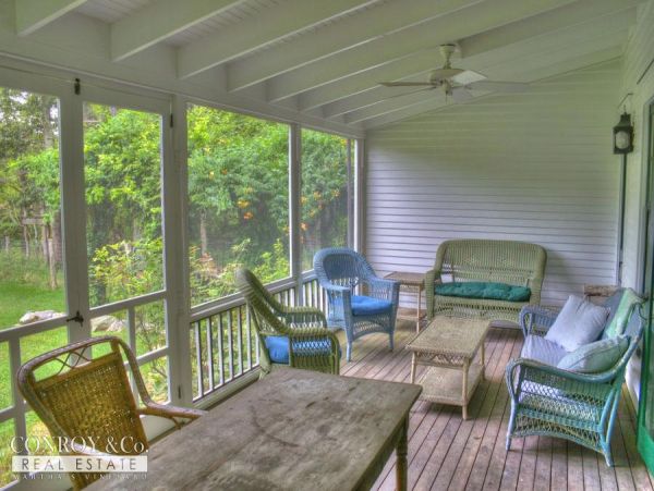 Cape Cod Home 994414
