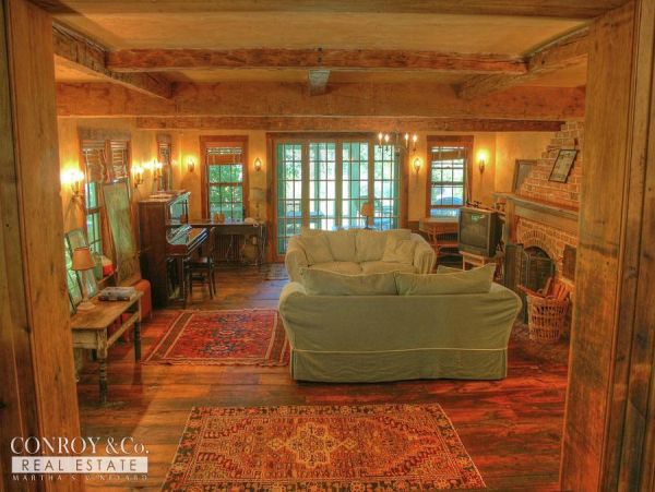 Cape Cod Home 994414