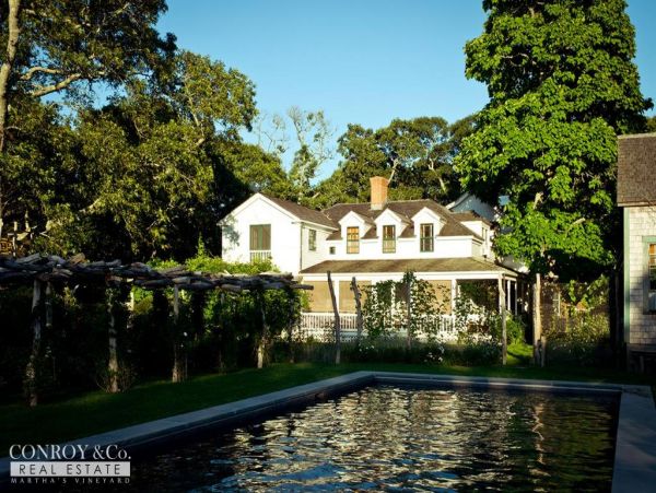 Cape Cod Home 994414