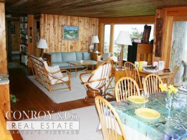 Cape Cod Home 994415