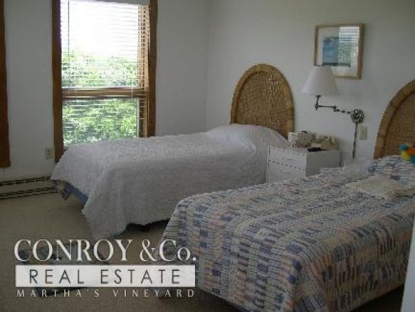 Cape Cod Home 994416