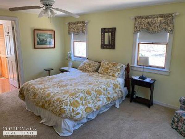 Cape Cod Home 994418
