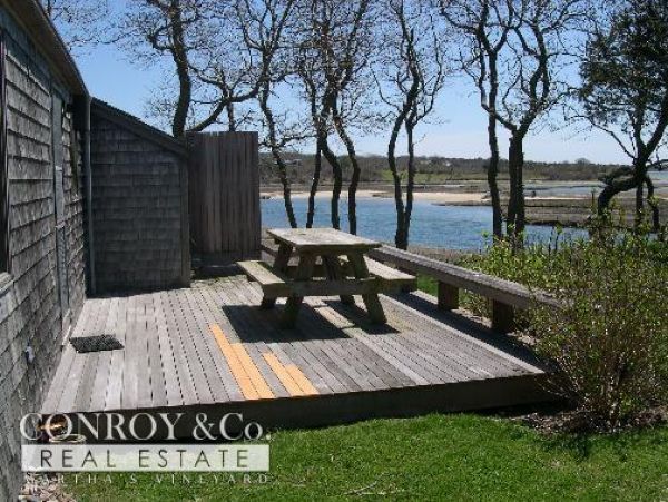 Cape Cod Home 994420
