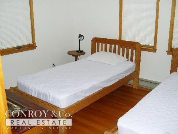 Cape Cod Home 994420