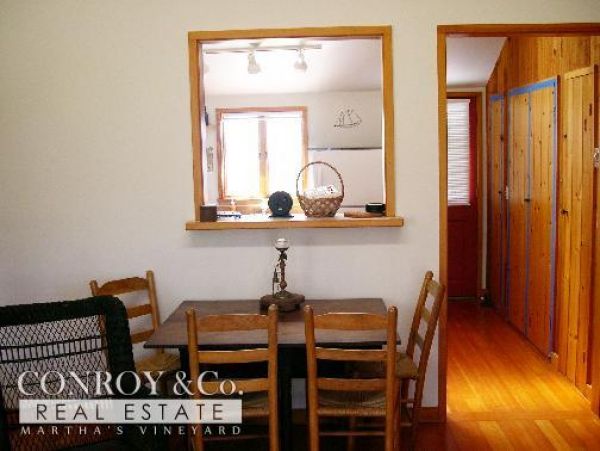 Cape Cod Home 994420