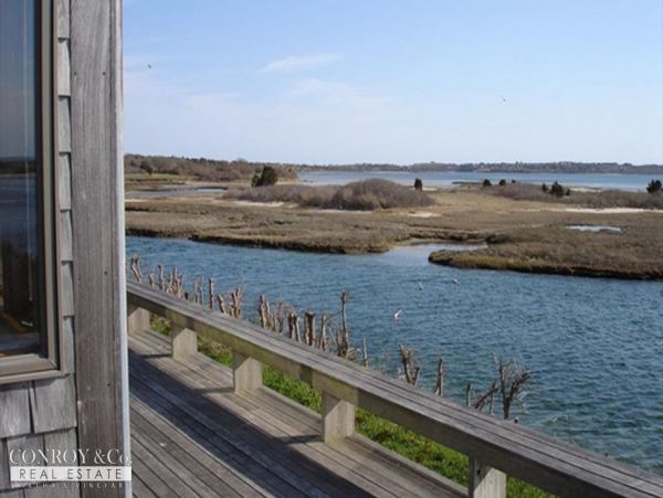 Cape Cod Home 994421