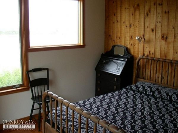 Cape Cod Home 994421