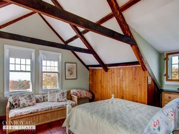 Cape Cod Home 994422