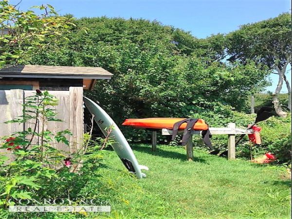 Cape Cod Home 994423