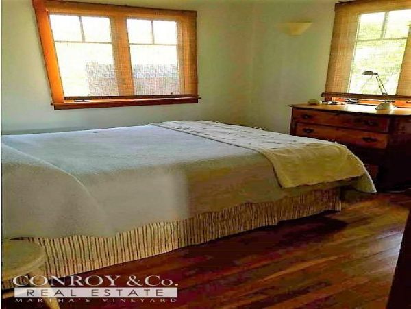 Cape Cod Home 994423
