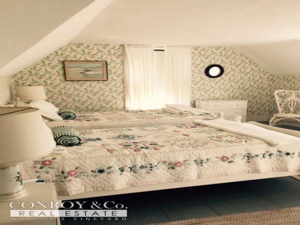 Cape Cod Home 994424