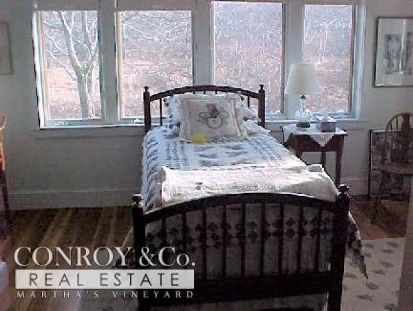 Cape Cod Home 994425