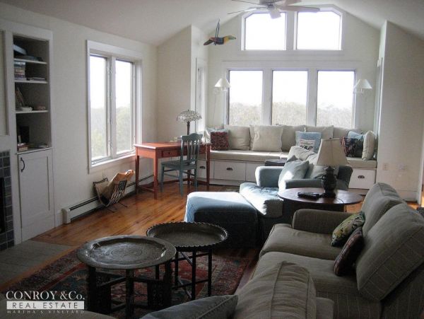 Cape Cod Home 994425