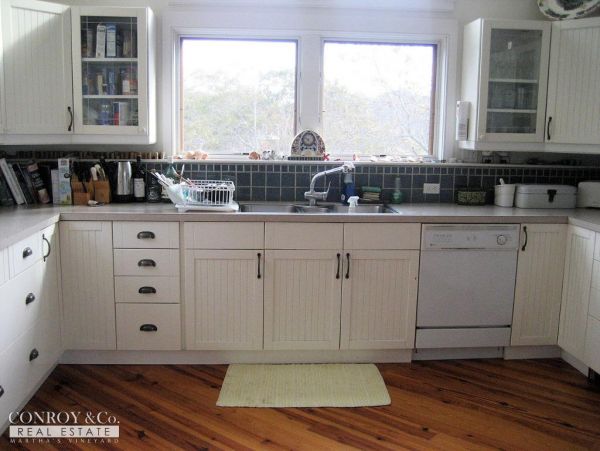 Cape Cod Home 994425