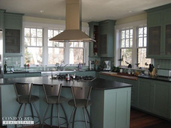 Cape Cod Home 994426