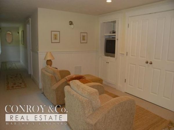 Cape Cod Home 994426