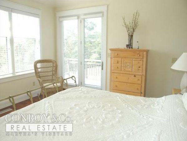 Cape Cod Home 994426