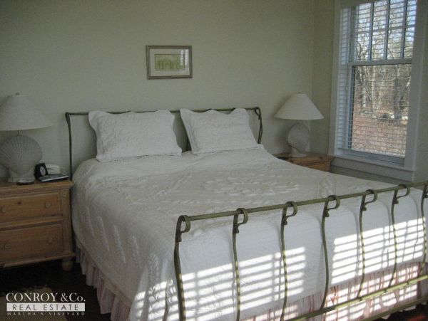 Cape Cod Home 994426