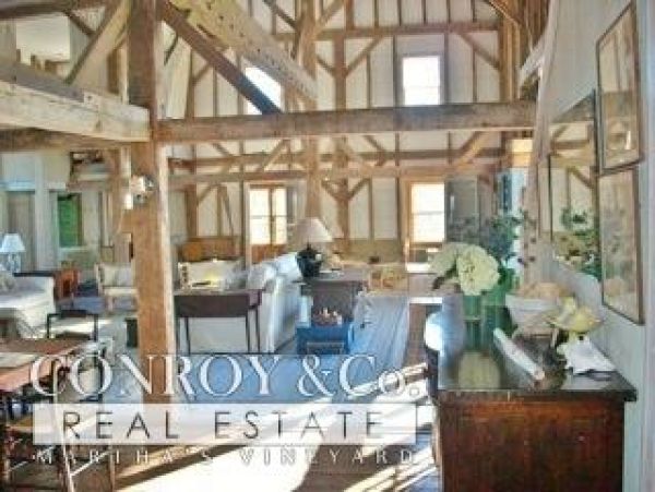 Cape Cod Home 994427
