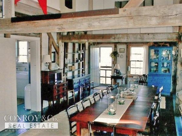 Cape Cod Home 994427
