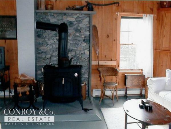 Cape Cod Home 994427