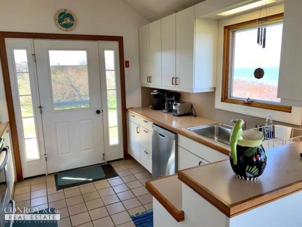 Cape Cod Home 994428