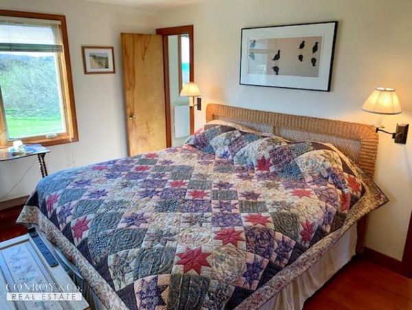 Cape Cod Home 994428
